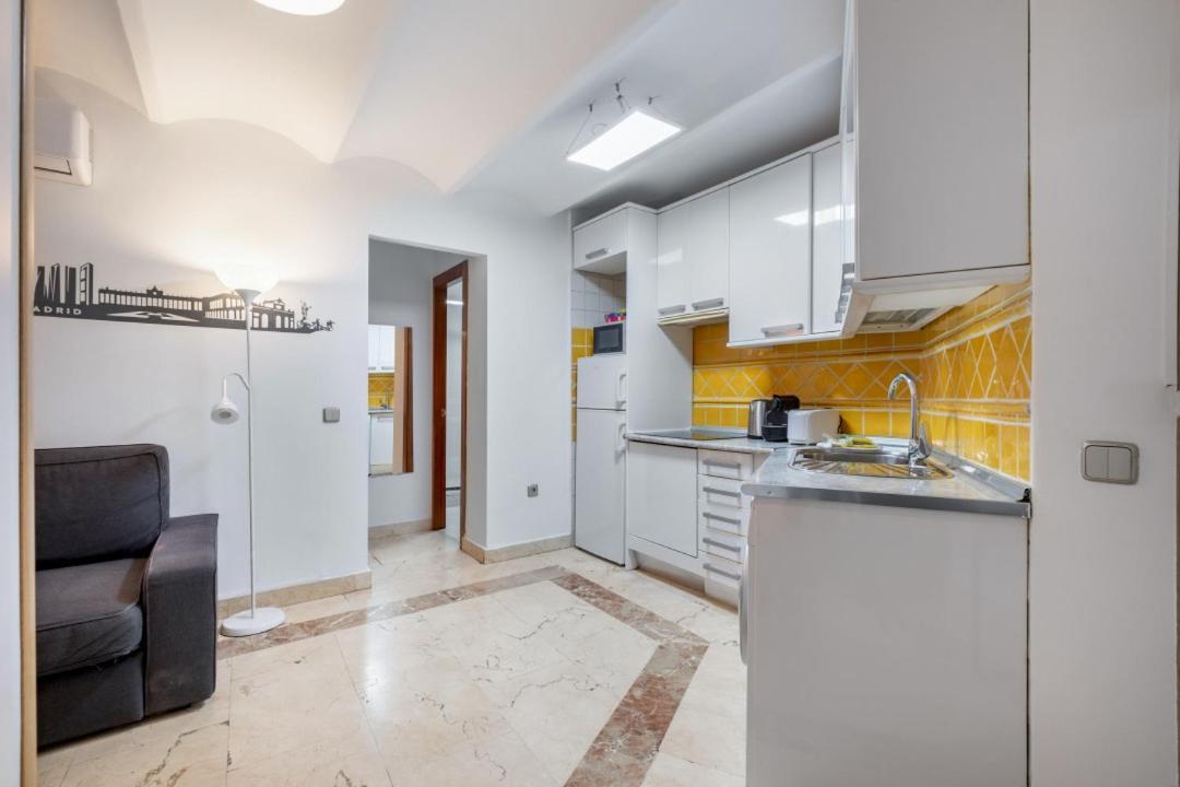 2 Bedroom 1 Bathroom Furnished - Sol - Cozy Vintage - Mintystay 马德里 外观 照片