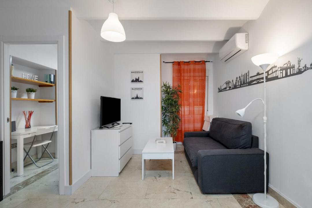 2 Bedroom 1 Bathroom Furnished - Sol - Cozy Vintage - Mintystay 马德里 外观 照片