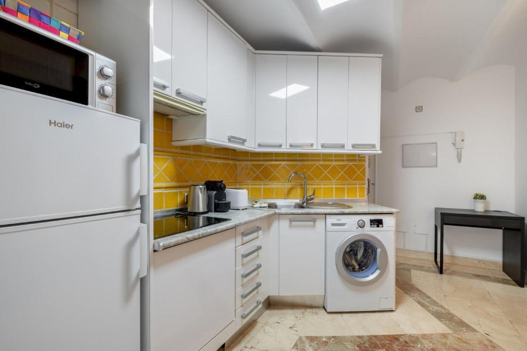 2 Bedroom 1 Bathroom Furnished - Sol - Cozy Vintage - Mintystay 马德里 外观 照片